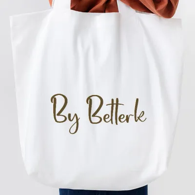 กระเป๋าผ้าสีขาวสกรีนโลโก้ By Betterk